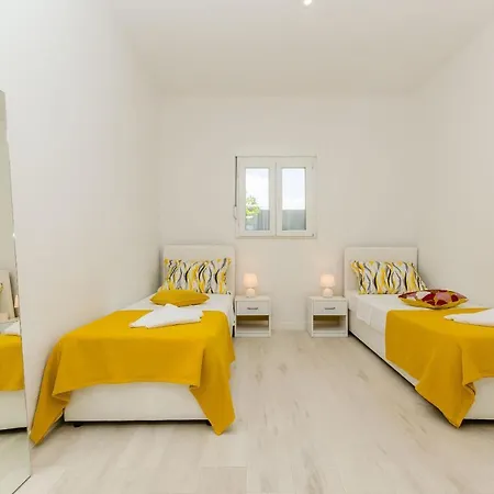 House Vukusic * Kaštel Sućurac